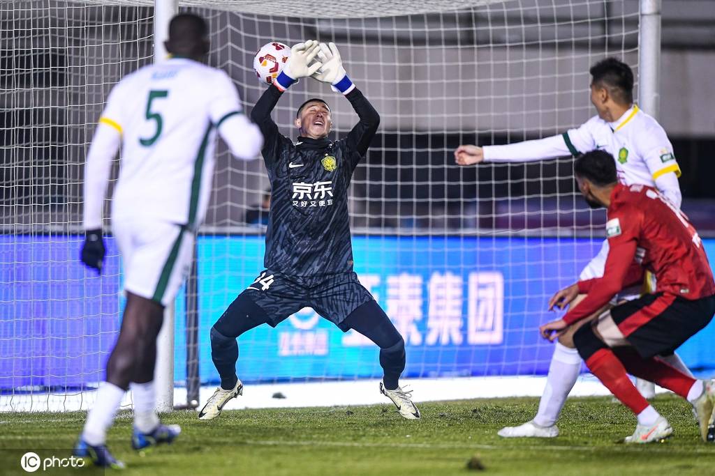 皇冠信用盘申请条件
_中超-塞鸟反戈法比奥梅开二度 亚泰0-4国安保级希望渺茫